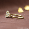 Nathan Verlobungsring mit ovalem Diamanten