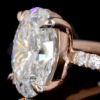 Verlobungsring mit Ovalem Diamant