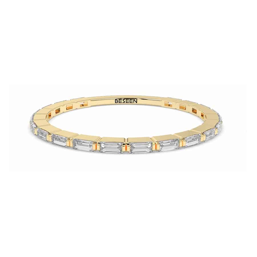 Schlichter Ring mit ca. 17 Baguette-Diamanten (2,38 x 1,23 mm), Farbe D und Reinheit VVS 1 Schlichter Ring mit ca. 17 Baguette-Diamanten (2,38 x 1,23 mm), Farbe D und Reinheit VVS