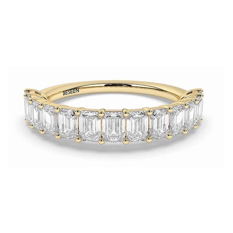 Schlichter Ring mit 13 smaragdförmigen Diamanten (3,11 x 2,3 mm), Farbe D und Reinheit VVS 1 Schlichter Ring mit 13 smaragdförmigen Diamanten (3,11 x 2,3 mm), Farbe D und Reinheit VVS