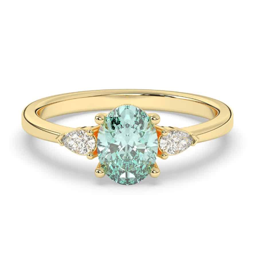 Wunderschöner Dreistein-Ring mit 1,25 Karat ovalem Mittelstein, fancy Farbe VVS-Klarheit. IGI-zertifiziert 1 Wunderschöner Dreistein-Ring mit 1,25 Karat ovalem Mittelstein, fancy Farbe VVS-Klarheit. IGI-zertifiziert