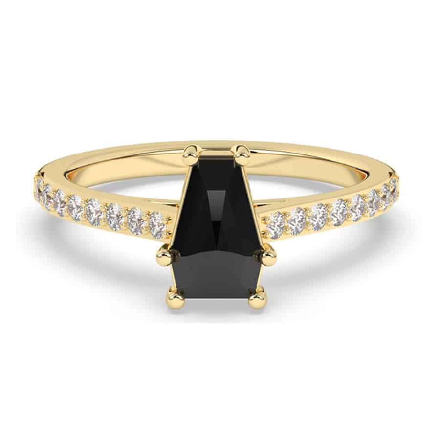 Solitärring mit farbigem Drachen, 0,70 Karat, VVS-Klarheit. IGI-zertifiziert 1 Solitärring mit farbigem Drachen, 0,70 Karat, VVS-Klarheit. IGI-zertifiziert