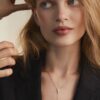 Collier mit dreieckigem Anhänger und Brillantbesatz